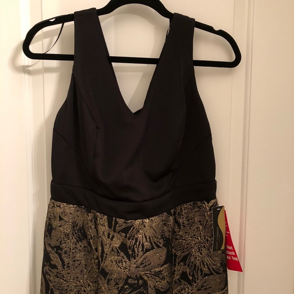 NWT Ignite Evenings Black and Gold Formal Dress - Picture 2 of 6
